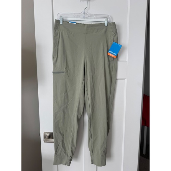 Columbia Pants - Columbia women's Omni-Shade Jogger Pants Sage Green Active Fit AK9228 Medium NWT